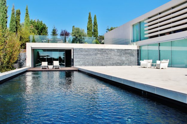 piscinas de piedra natural